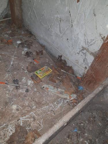 11 Used Needle Removel