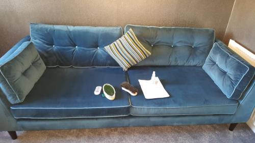 4 Sofa Dry Cleaing